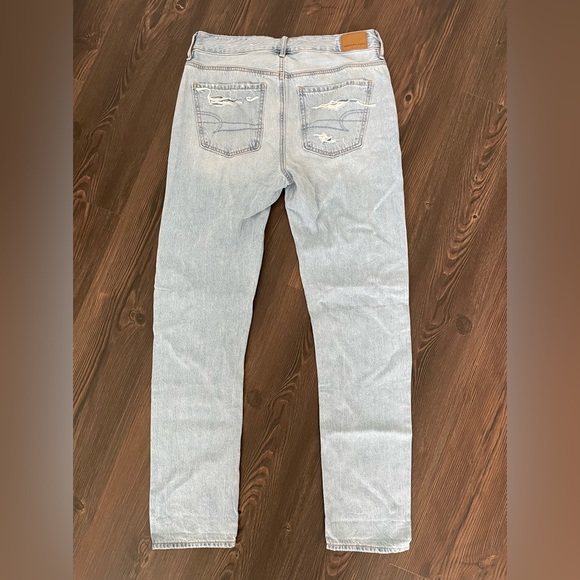 American Eagle Tomgirl Jeans - Picture 2 of 3